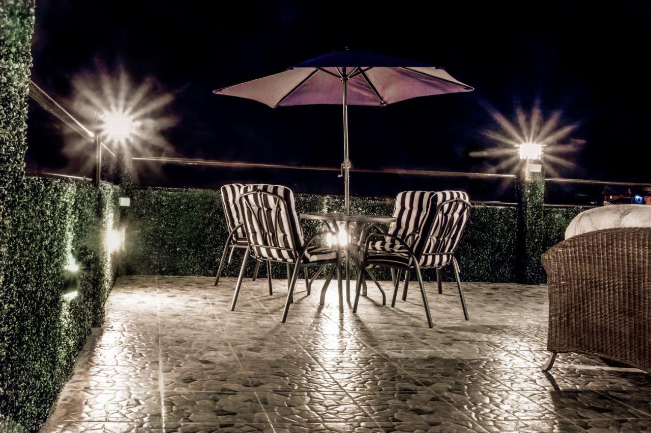 Verovino Suites Cebu Eksteriør billede